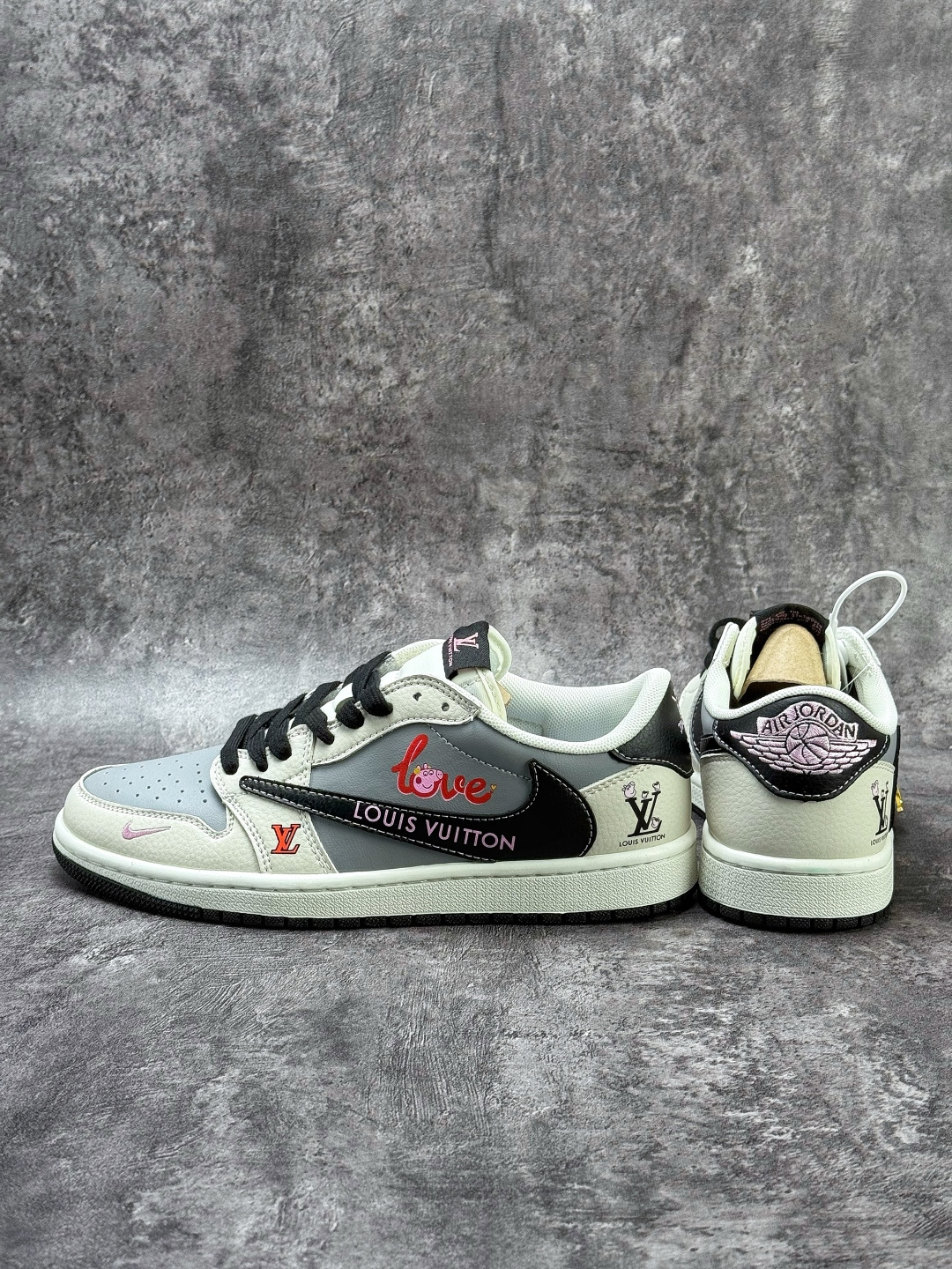 Travis Scott x Nike Air Jordan 1 Low x Louis Vuitton Air Jordan 1 Low 反转白灰小勾佩奇倒钩 纯原版本 DZ2688-005