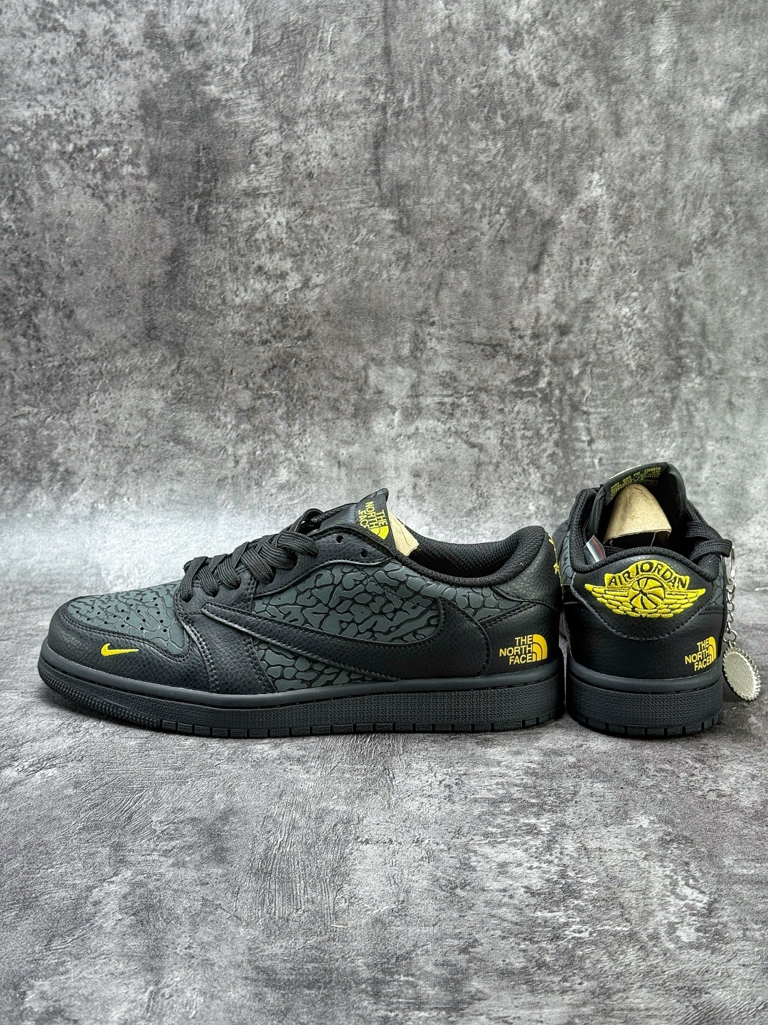 Travis Scott x Nike Air Jordan 1 Low x The North Face Air Jordan 1 Low 反转黑灰小勾倒钩 纯原版本 DZ5899-043