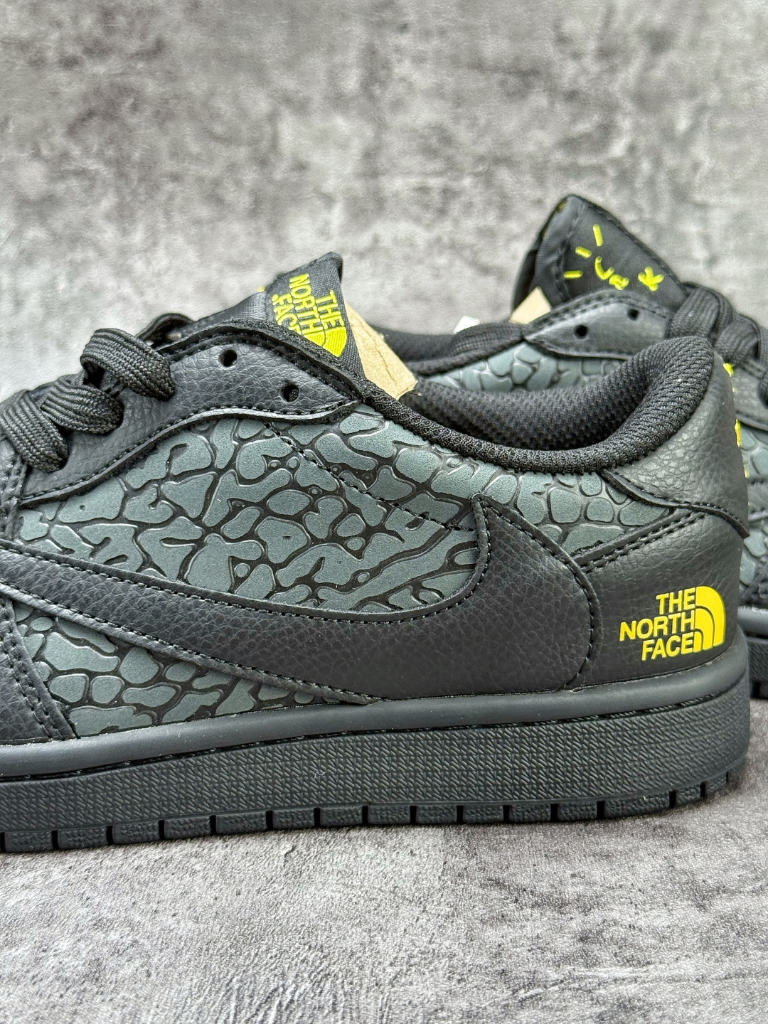 Travis Scott x Nike Air Jordan 1 Low x The North Face Air Jordan 1 Low 反转黑灰小勾倒钩 纯原版本 DZ5899-043