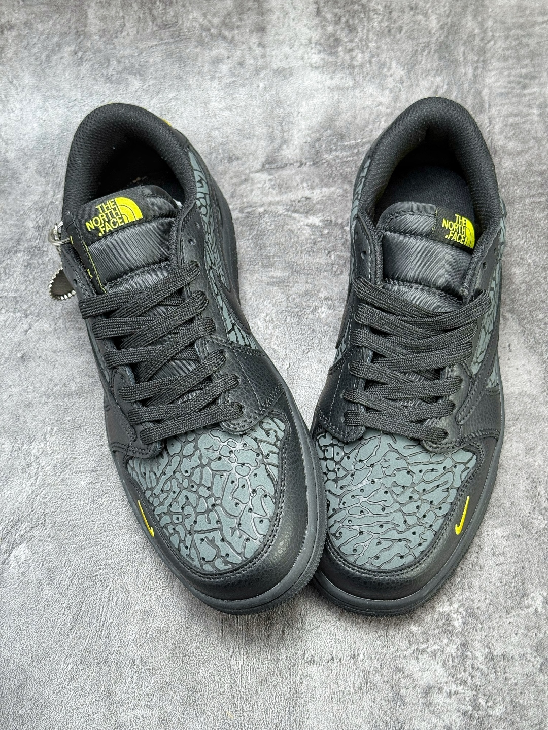 Travis Scott x Nike Air Jordan 1 Low x The North Face Air Jordan 1 Low 反转黑灰小勾倒钩 纯原版本 DZ5899-043