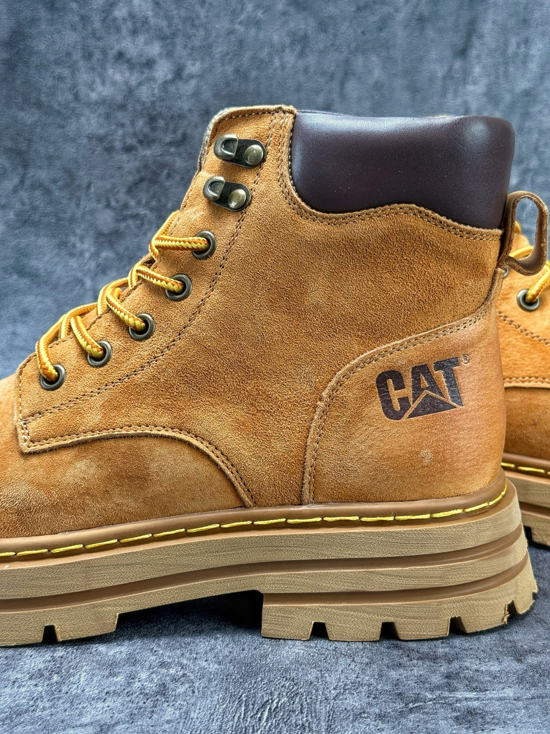 CA/卡特 硬汉推土机品牌 经典舒适百搭户外休闲大黄靴 P726537D