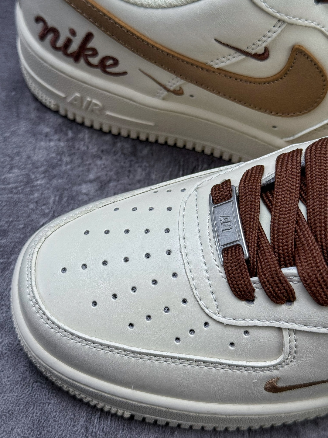 Nike Air Force 1 Low 07 米白棕三小勾 NH0601-584
