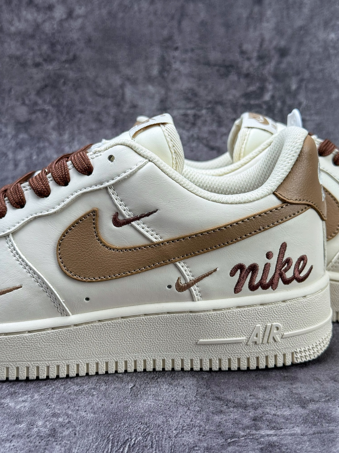 Nike Air Force 1 Low 07 米白棕三小勾 NH0601-584