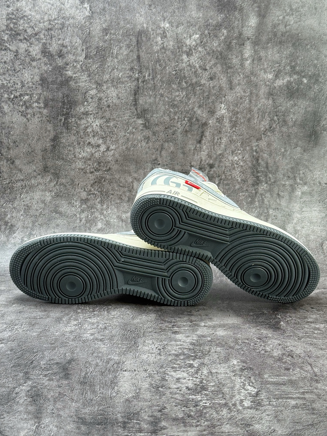 Nike Air Force 1 Low 07 x GUCCI 白灰满天星 XL1982-330