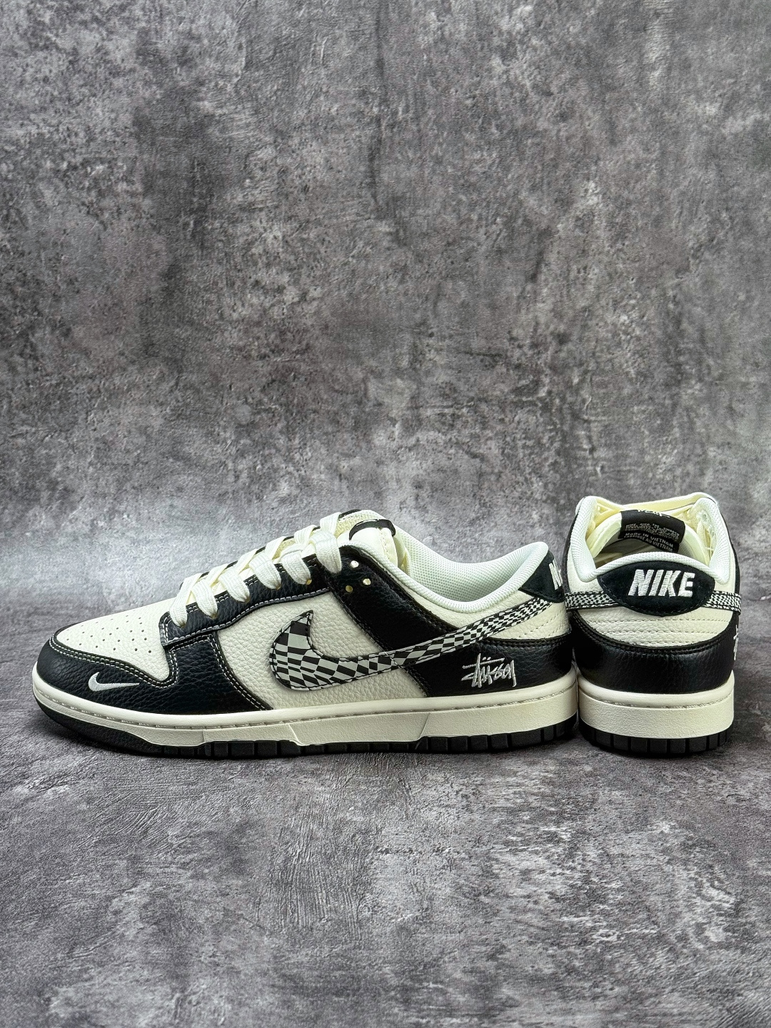Nike SB Dunk Low x Stussy 黑白小勾 QW5836-029