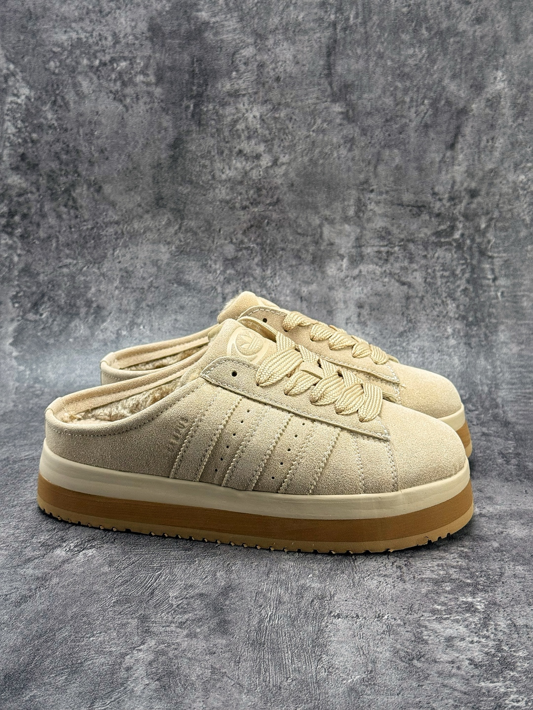 Adidas CAMPUS 00s WTR LO 百搭单品阿迪加绒半拖学院系列 面包风经典复古低帮百搭休闲运动板鞋 JR3732