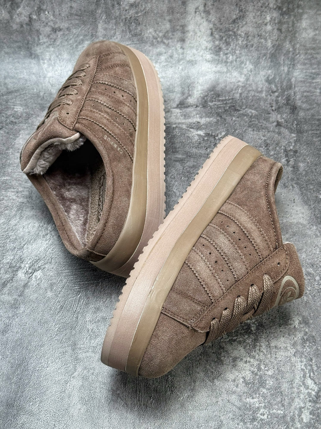 Adidas CAMPUS 00s WTR LO 百搭单品阿迪加绒半拖学院系列 面包风经典复古低帮百搭休闲运动板鞋 JR3731