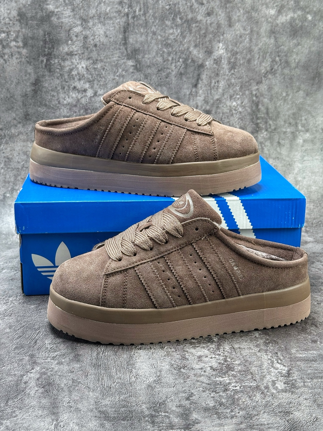 Adidas CAMPUS 00s WTR LO 百搭单品阿迪加绒半拖学院系列 面包风经典复古低帮百搭休闲运动板鞋 JR3731