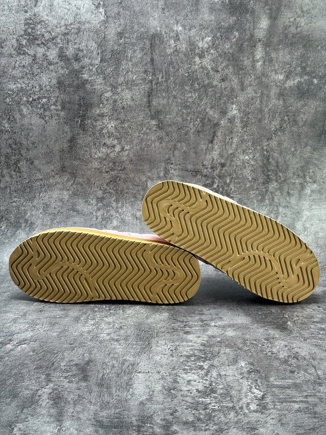 Adidas CAMPUS 00s WTR LO 百搭单品阿迪加绒半拖学院系列 面包风经典复古低帮百搭休闲运动板鞋 JR3238