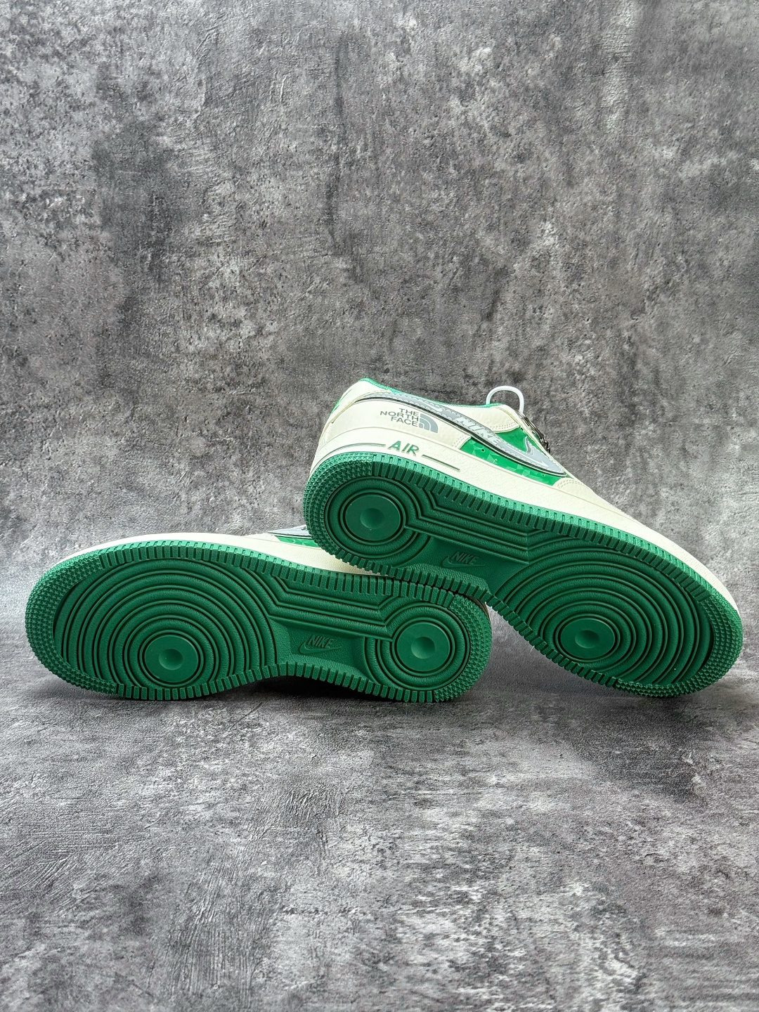 Nike Air Force 1 Low 07 x The North Face 白绿灰三小勾 DF0188-113