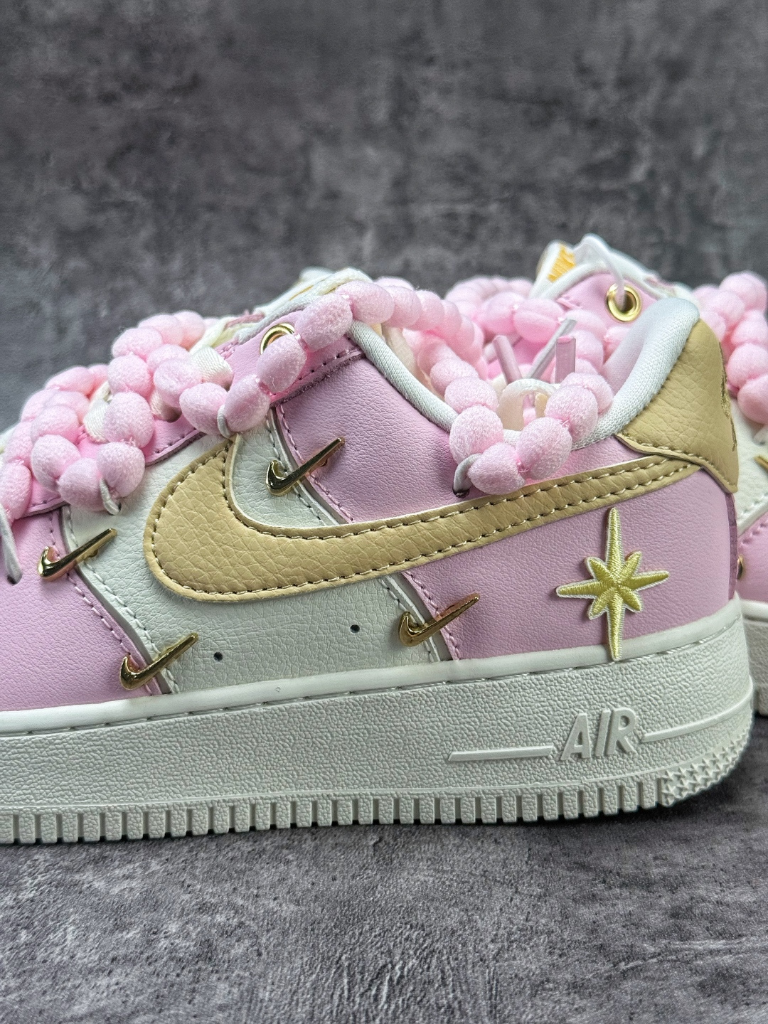 Nike Air Force 1 Low 07 粉白四小勾 AB2574-600