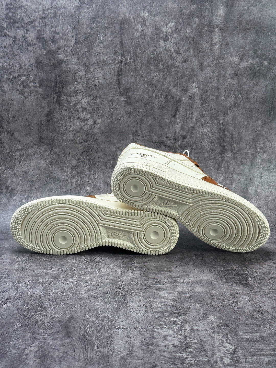Nike Air Force 1 Low 07 x Louis Vuitton 棕白 IH1817-800