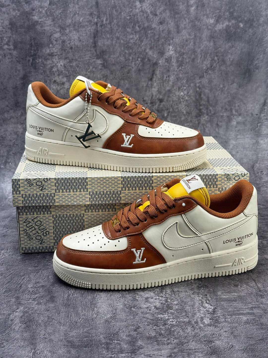 Nike Air Force 1 Low 07 x Louis Vuitton 棕白 IH1817-800
