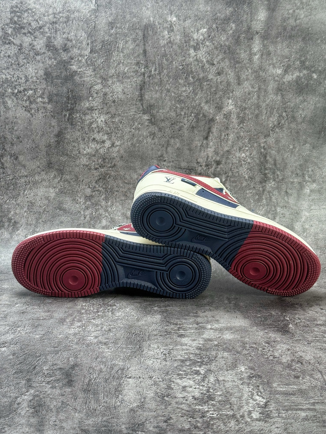 Nike Air Force 1 Low 07 x Louis Vuitton 白蓝红满天星 JP8028-069