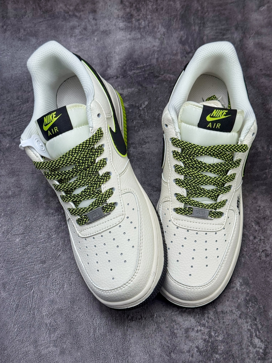 Nike Air Force 1 Low 07 x OFF-WHITE 白绿黑小勾满天星 QW5836-023