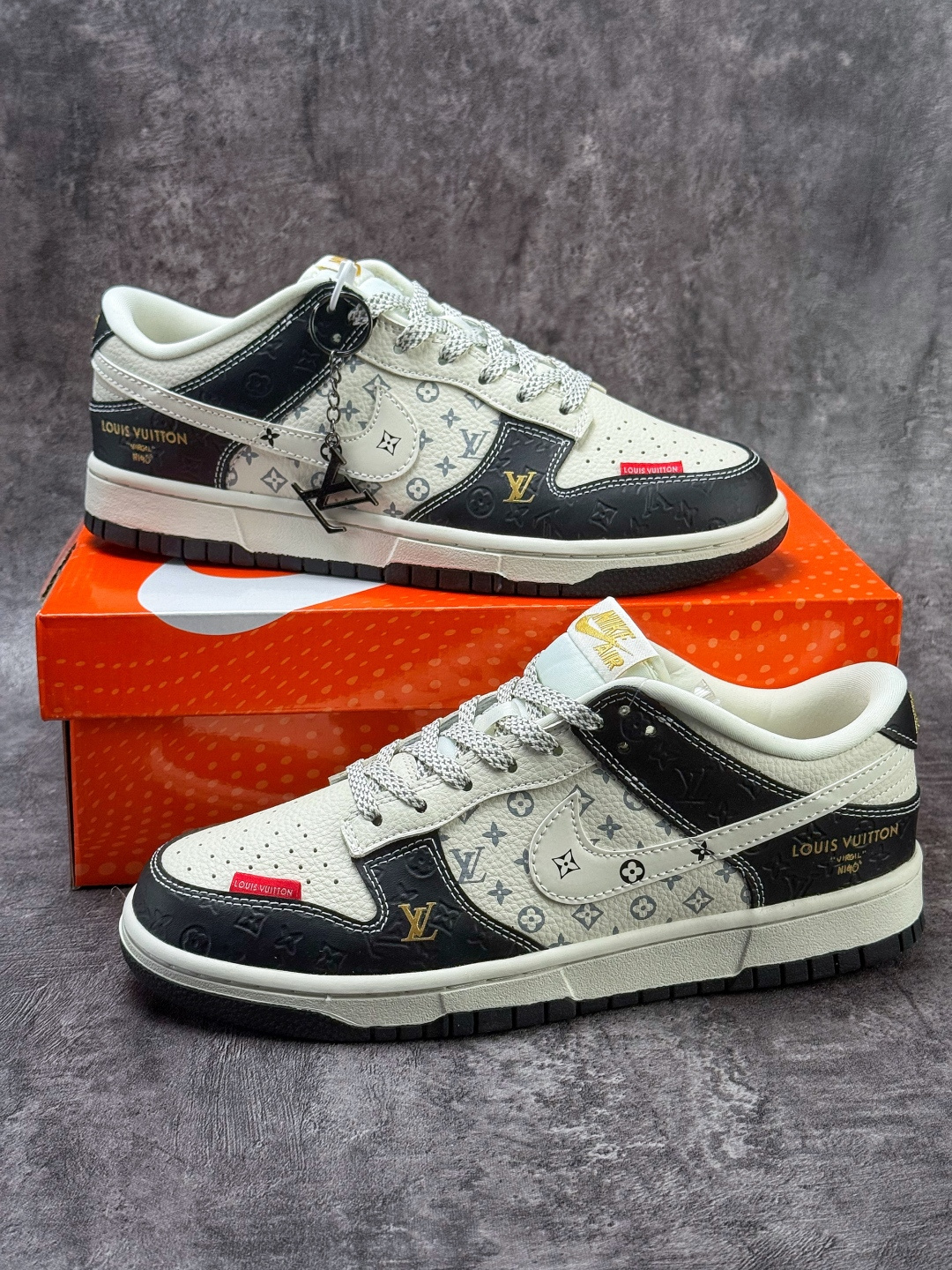 Nike SB Dunk Low x Louis Vuitton 黑白满天星 MN1688-106