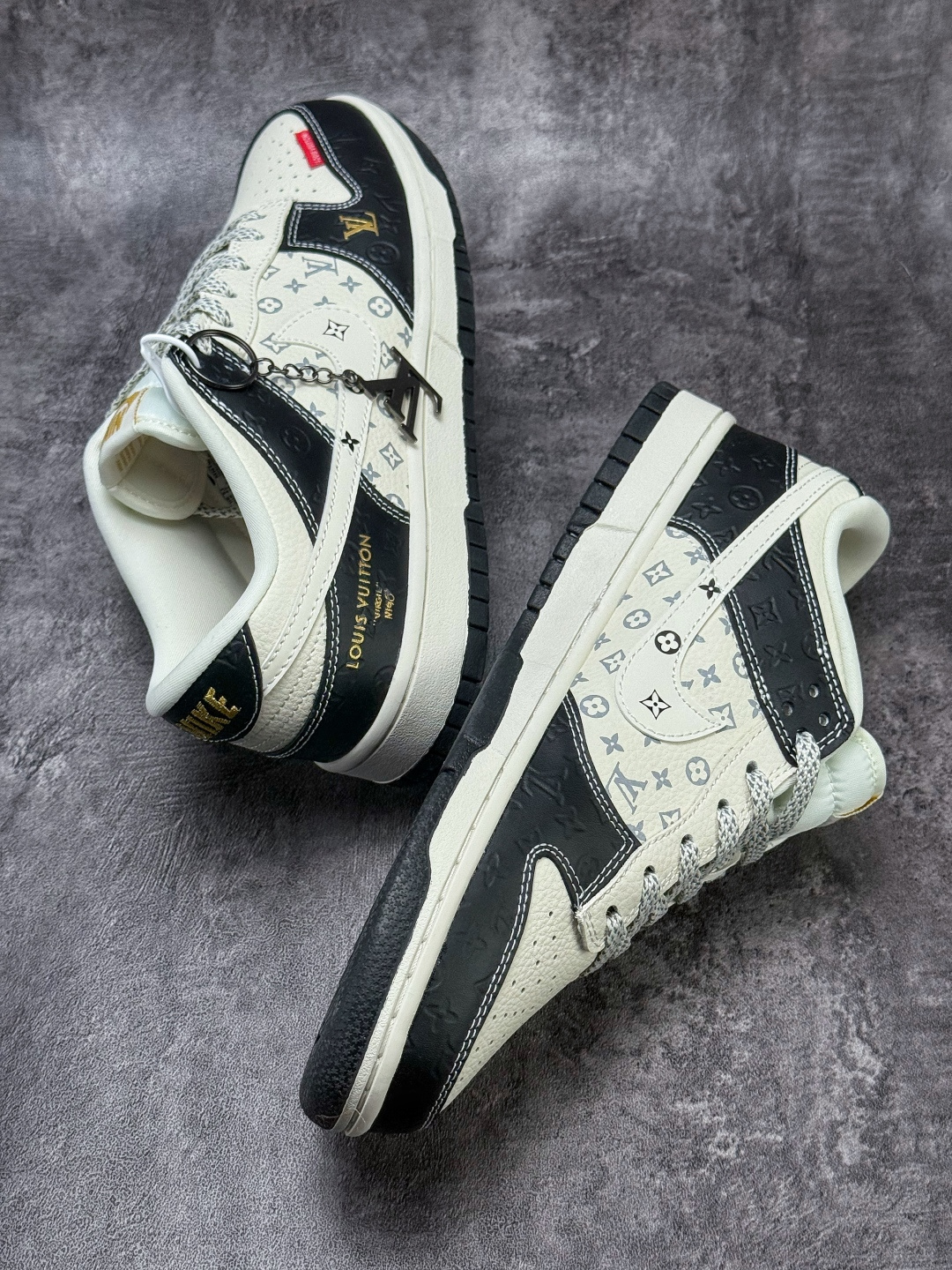 Nike SB Dunk Low x Louis Vuitton 黑白满天星 MN1688-106