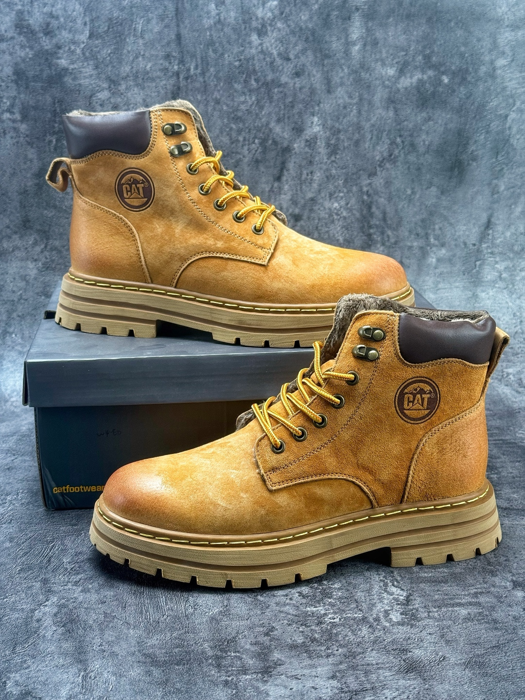 卡特/CAT 2025新版 硬汉推土机品牌 新款上市 高帮工装靴皮鞋/棕色 麦色 加绒款-Top High Quatity Cheap Sneakers Fashion Clothing Clothes Bags handbags Shoes of all Brand wholesale With The best Quality And Beautiful Price from China Factory Chinese suppliers wholesaler seller 卡特/CAT 2025新版 硬汉推土机品牌 新款上市 高帮工装靴皮鞋/棕色 麦色 加绒款