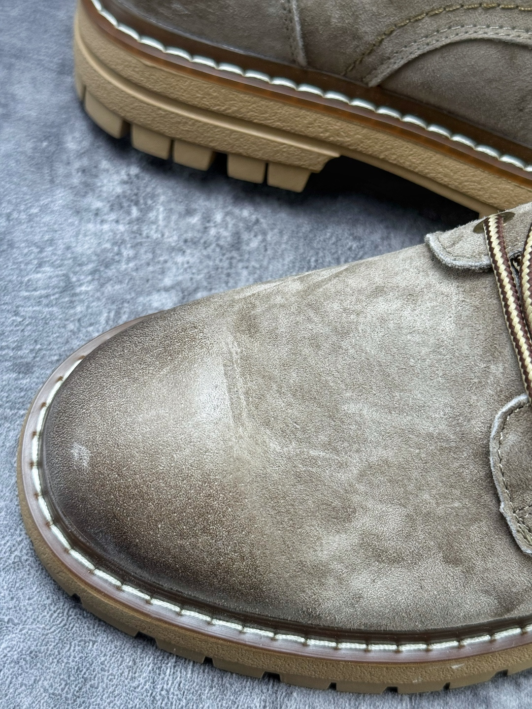 卡特/CAT 2025新版 硬汉推土机品牌 新款上市 高帮工装靴皮鞋/小麦色 灰色-Top High Quatity Cheap Sneakers Fashion Clothing Clothes Bags handbags Shoes of all Brand wholesale With The best Quality And Beautiful Price from China Factory Chinese suppliers wholesaler seller 卡特/CAT 2025新版 硬汉推土机品牌 新款上市 高帮工装靴皮鞋/小麦色 灰色