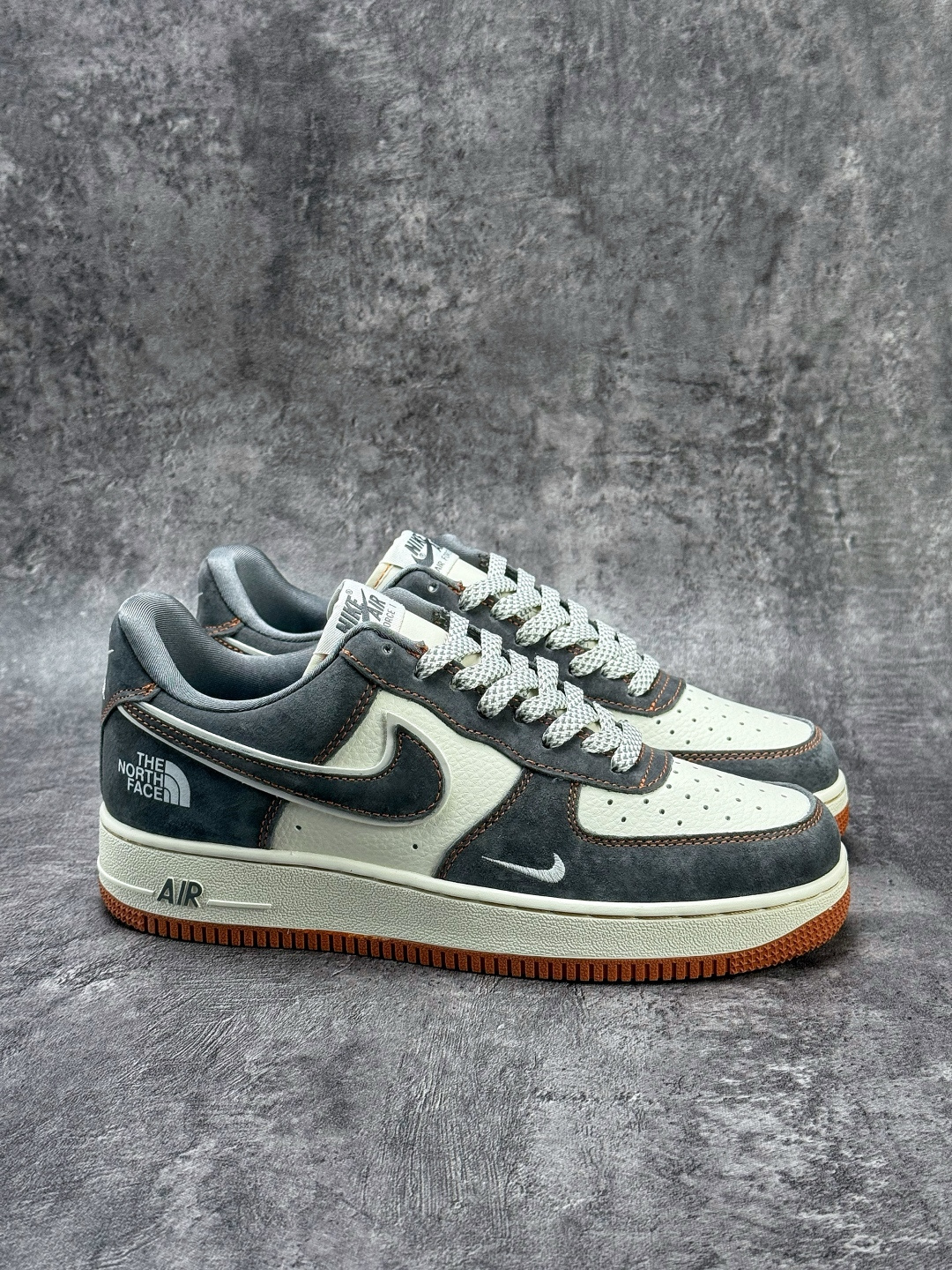 Nike Air Force 1 Low 07 x The North Face 灰白小勾满天星 SS1979-005