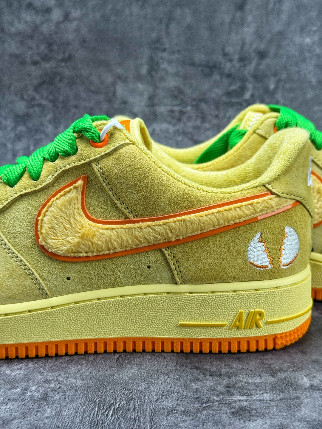 Nike Air Force 1 Low 07 俄勒冈小黄鸭 IU7612-700