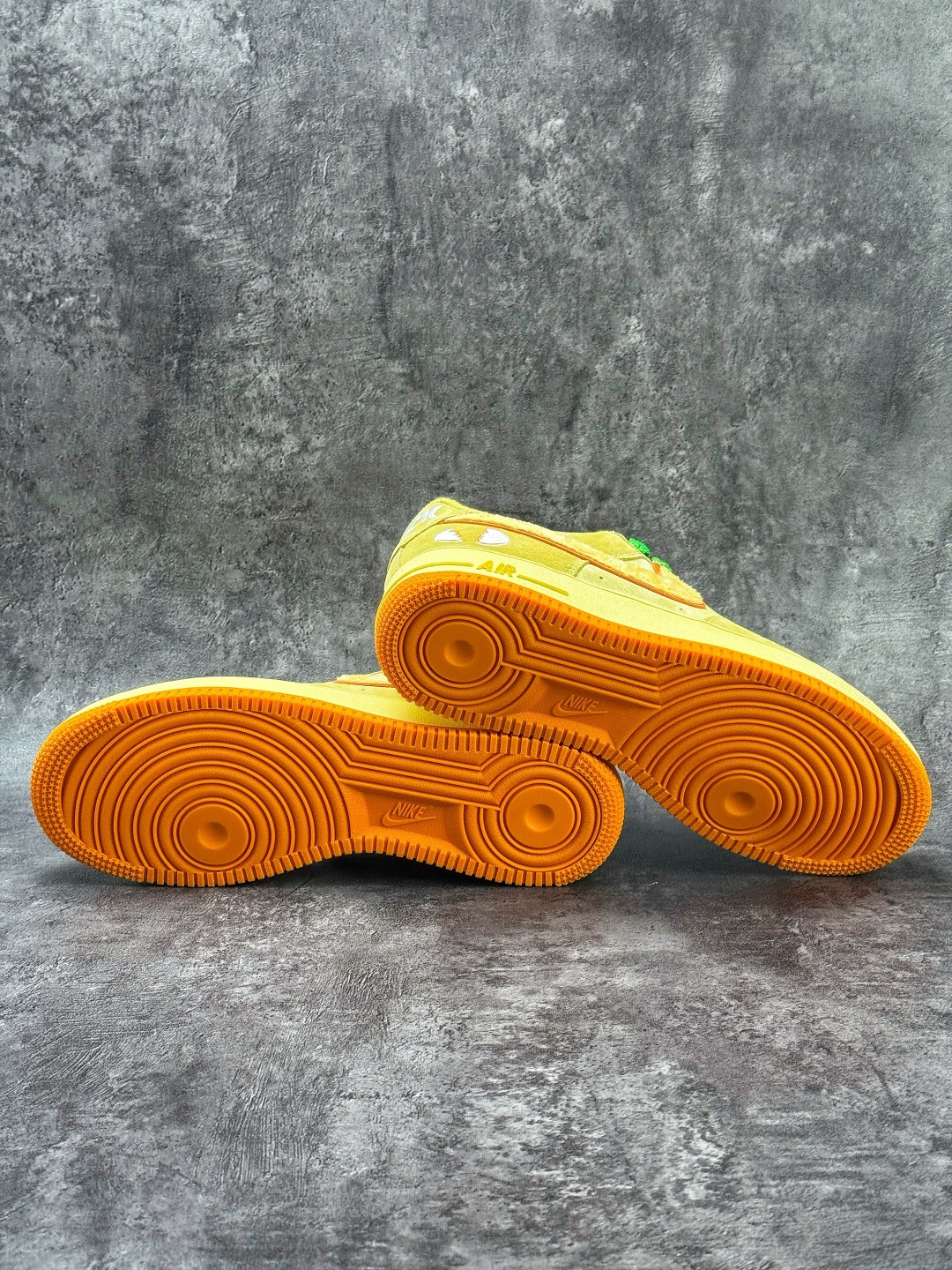 Nike Air Force 1 Low 07 俄勒冈小黄鸭 IU7612-700