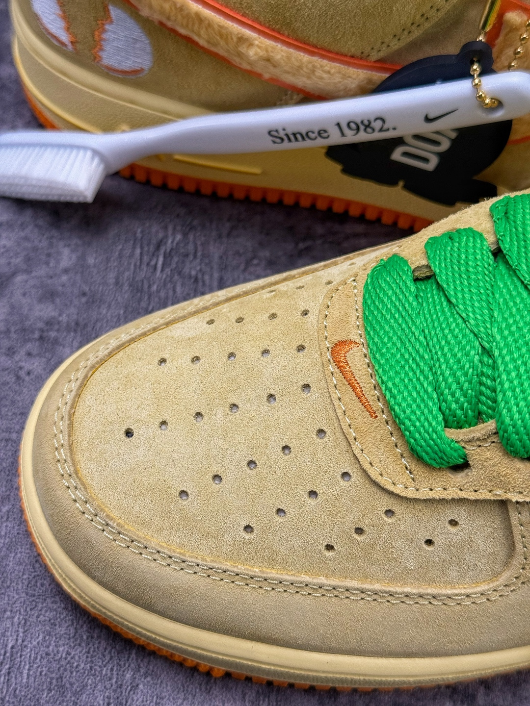 Nike Air Force 1 Low 07 俄勒冈小黄鸭 IU7612-700