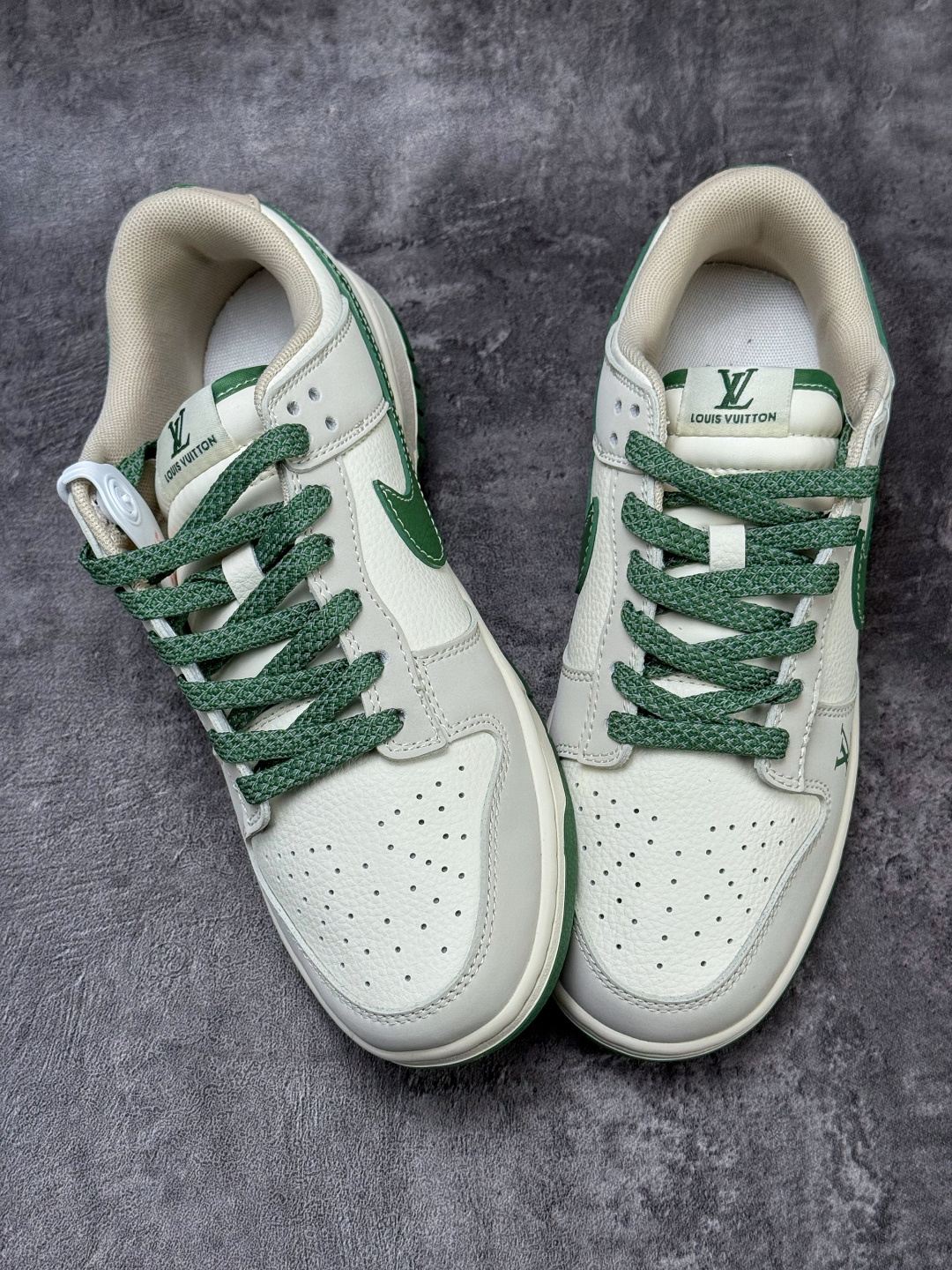 Nike SB Dunk Low x Louis Vuitton 灰白绿满天星 JP1628-001