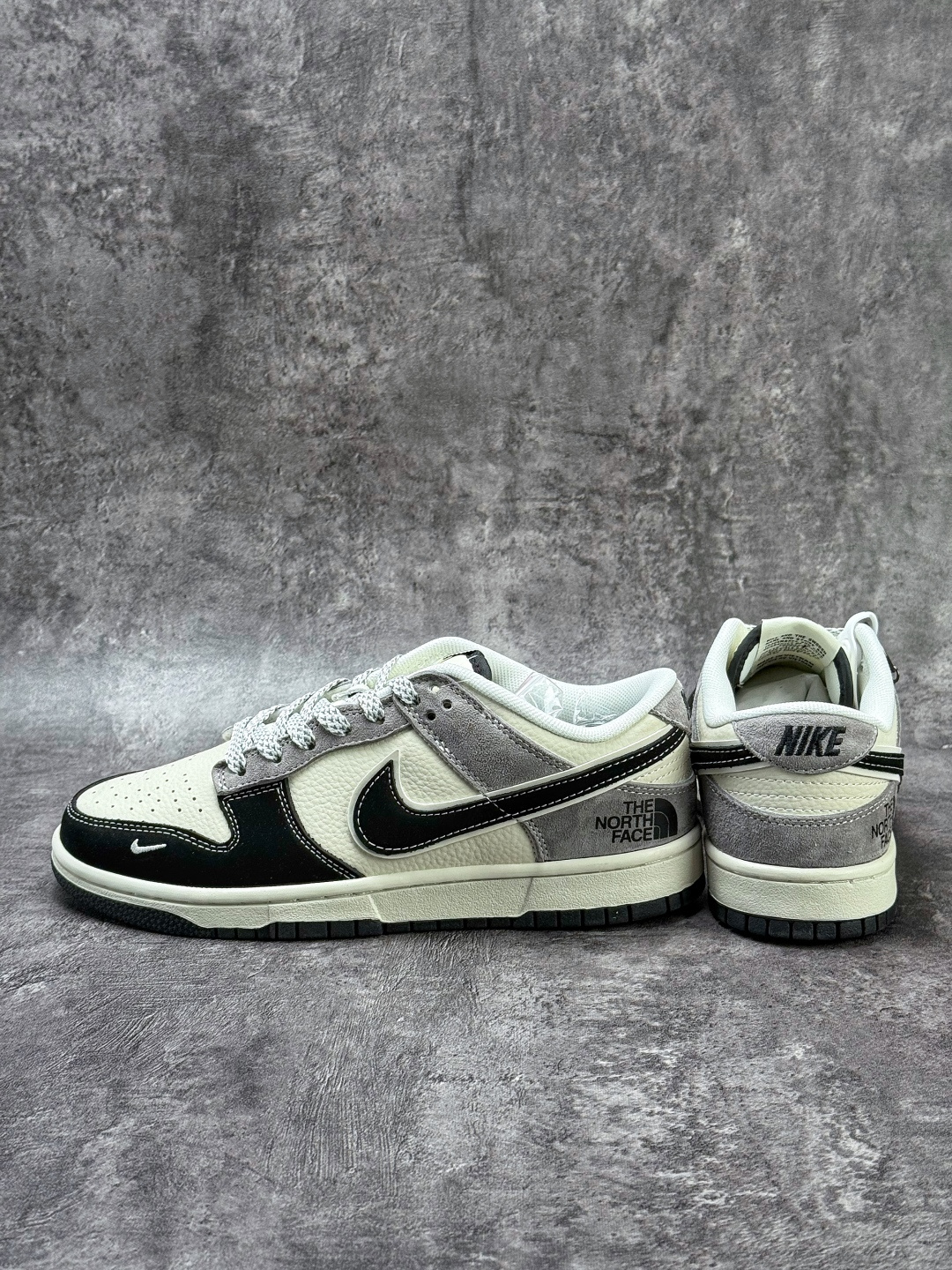 Nike SB Dunk Low x The North Face 黑白灰小勾满天星 DN3168-010