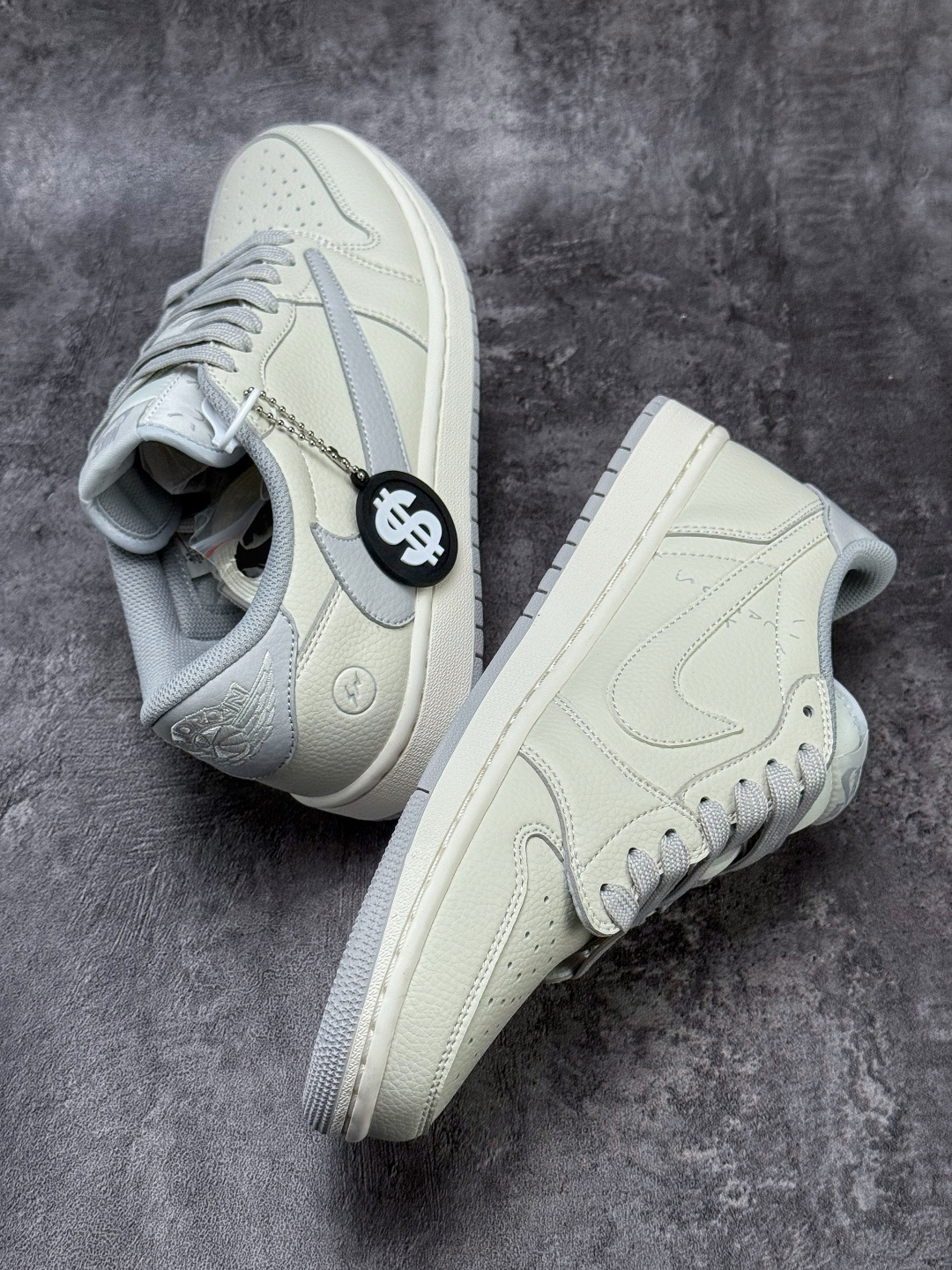 Travis Scott x Nike Air Jordan 1 Low Air Jordan 1 Low 反转白灰闪电倒钩 纯原版本 LK1099-062