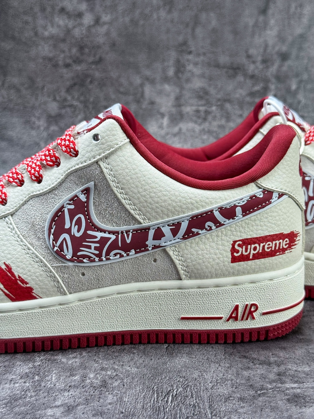 220 Nike Air Force 1 Low 07 x Superme 白红满天星 SY1388-019-Chinese UA Cheap High Quatity Brand Clothes Bags handbags Sneakers wholesale wholesaler seller from China Factory suppliers Fashion Clothing Shoes best Quality Beautiful Price 220 Nike Air Force 1 Low 07 x Superme 白红满天星 SY1388-019