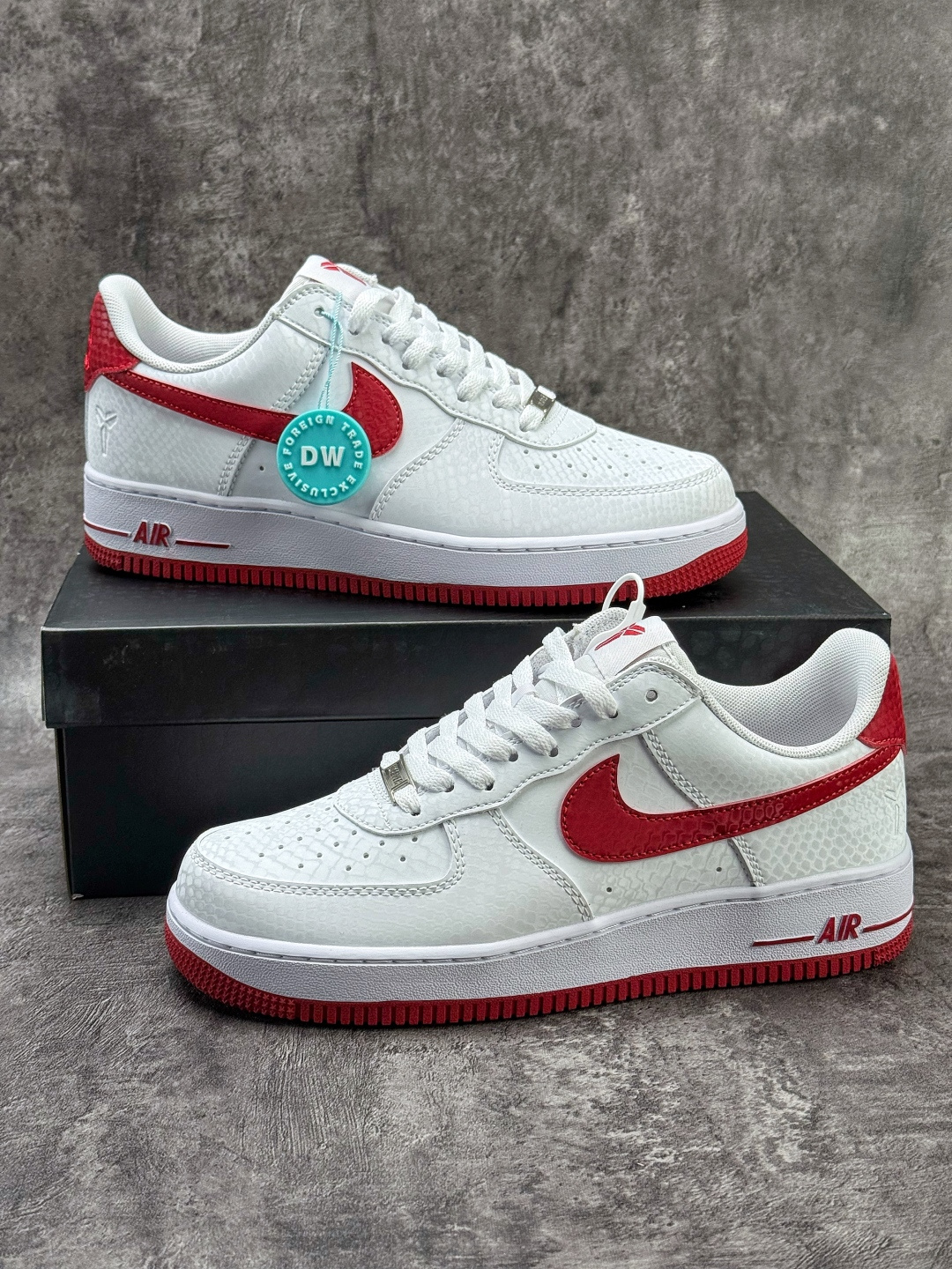 160 Nike Air Force 1 Low 07 专属logo(曼巴蛇图案)白红 IB0018-101-Chinese UA Cheap High Quatity Brand Clothes Bags handbags Sneakers wholesale wholesaler seller from China Factory suppliers Fashion Clothing Shoes best Quality Beautiful Price 160 Nike Air Force 1 Low 07 专属logo(曼巴蛇图案)白红 IB0018-101