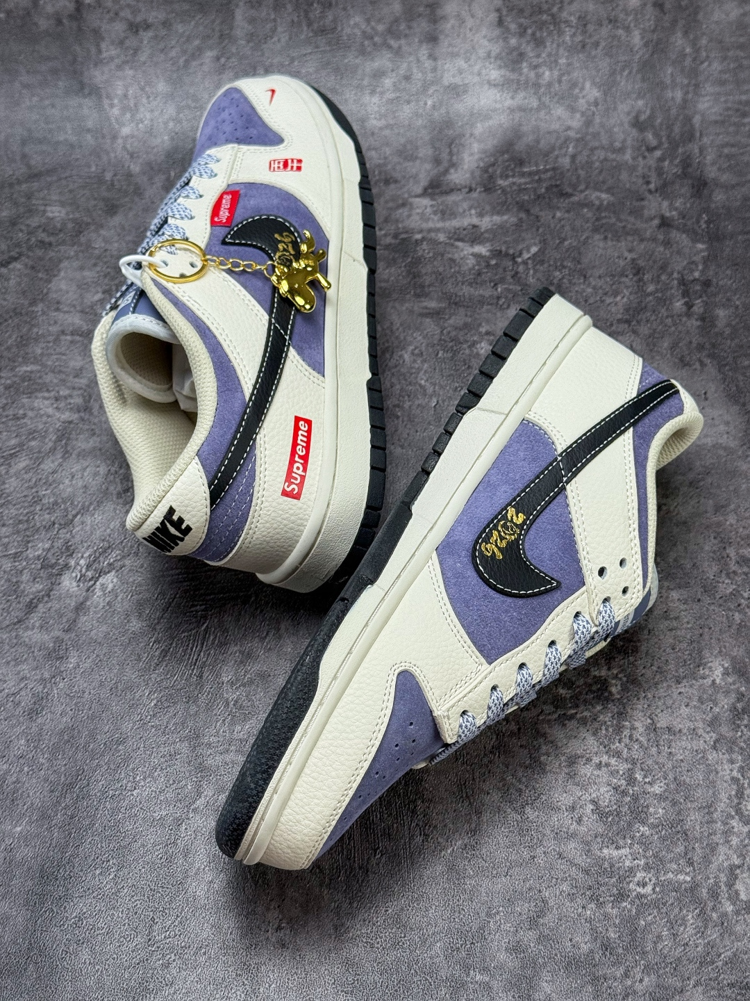 230 Nike SB Dunk Low x Superme 白紫黑小勾满天星 DN3168-015-Chinese UA Cheap High Quatity Brand Clothes Bags handbags Sneakers wholesale wholesaler seller from China Factory suppliers Fashion Clothing Shoes best Quality Beautiful Price 230 Nike SB Dunk Low x Superme 白紫黑小勾满天星 DN3168-015