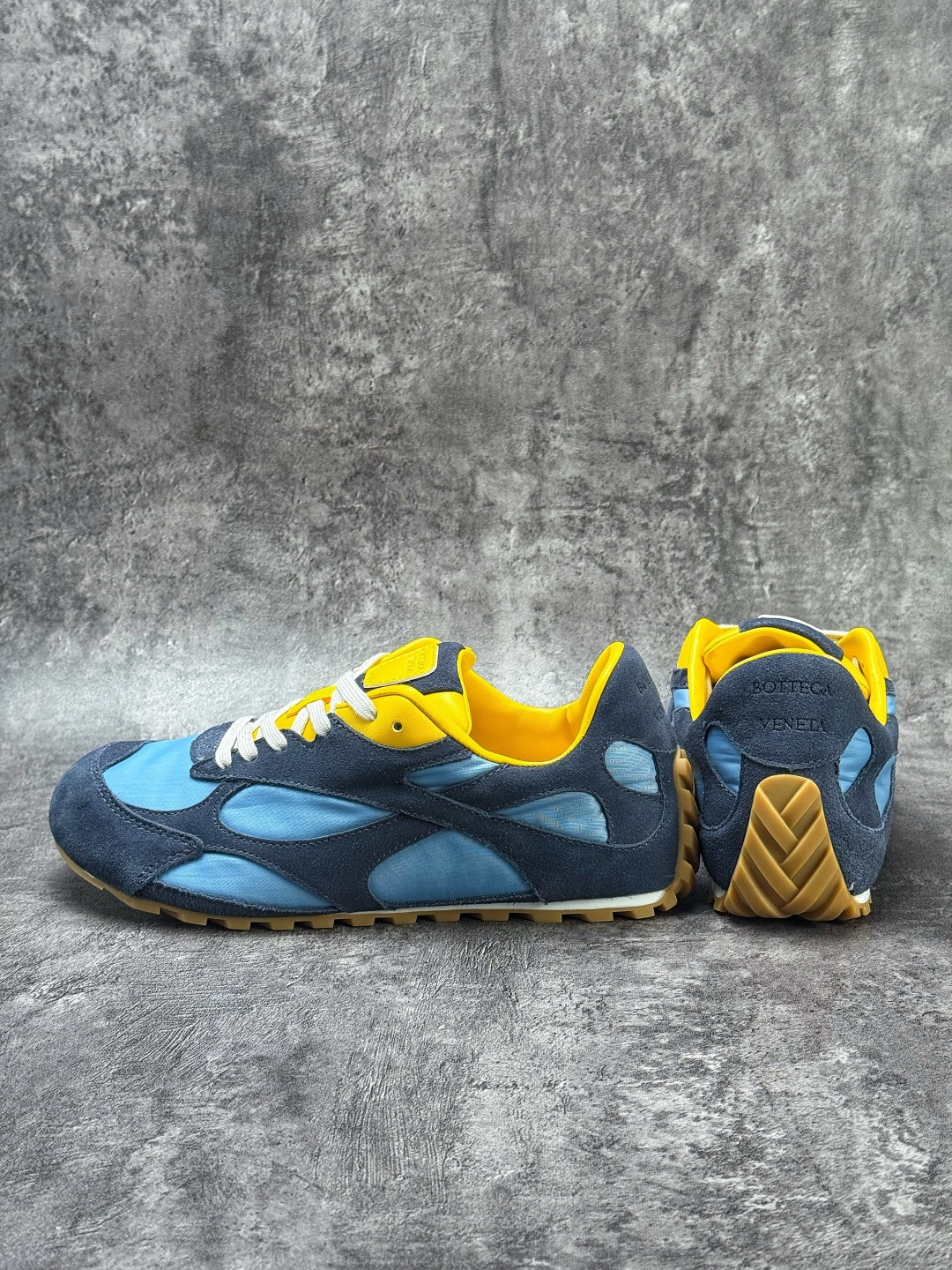 Bottega Veneta葆蝶家 Orbit Flash 小羊皮 圆头系带 薄底德训鞋 838384 V3MS2 4290