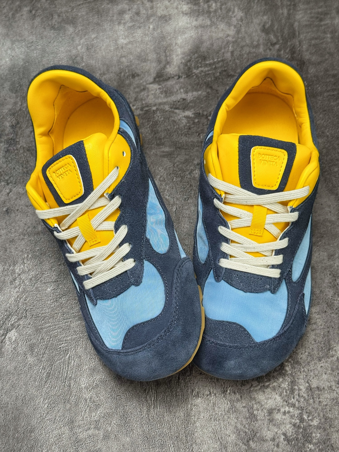 Bottega Veneta葆蝶家 Orbit Flash 小羊皮 圆头系带 薄底德训鞋 838384 V3MS2 4290