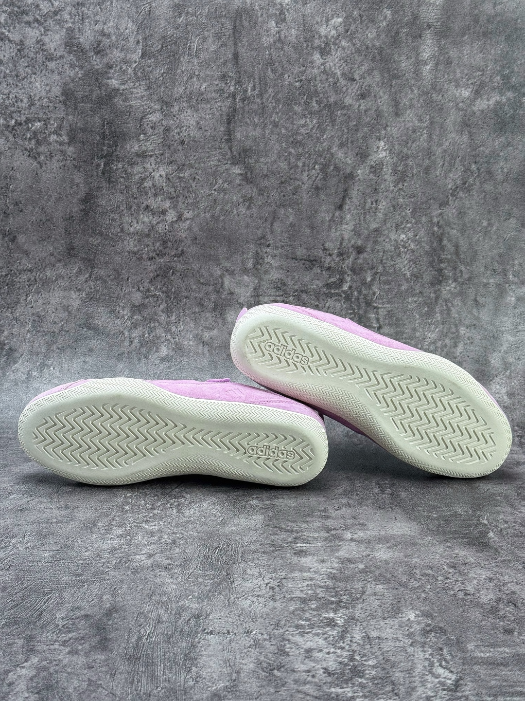 130 adidas FOS URBAN REVERIE 舒适时尚 阿迪fos芭蕾鞋 KJ4035-Chinese UA Cheap High Quatity Brand Clothes Bags handbags Sneakers wholesale wholesaler seller from China Factory suppliers Fashion Clothing Shoes best Quality Beautiful Price 130 adidas FOS URBAN REVERIE 舒适时尚 阿迪fos芭蕾鞋 KJ4035