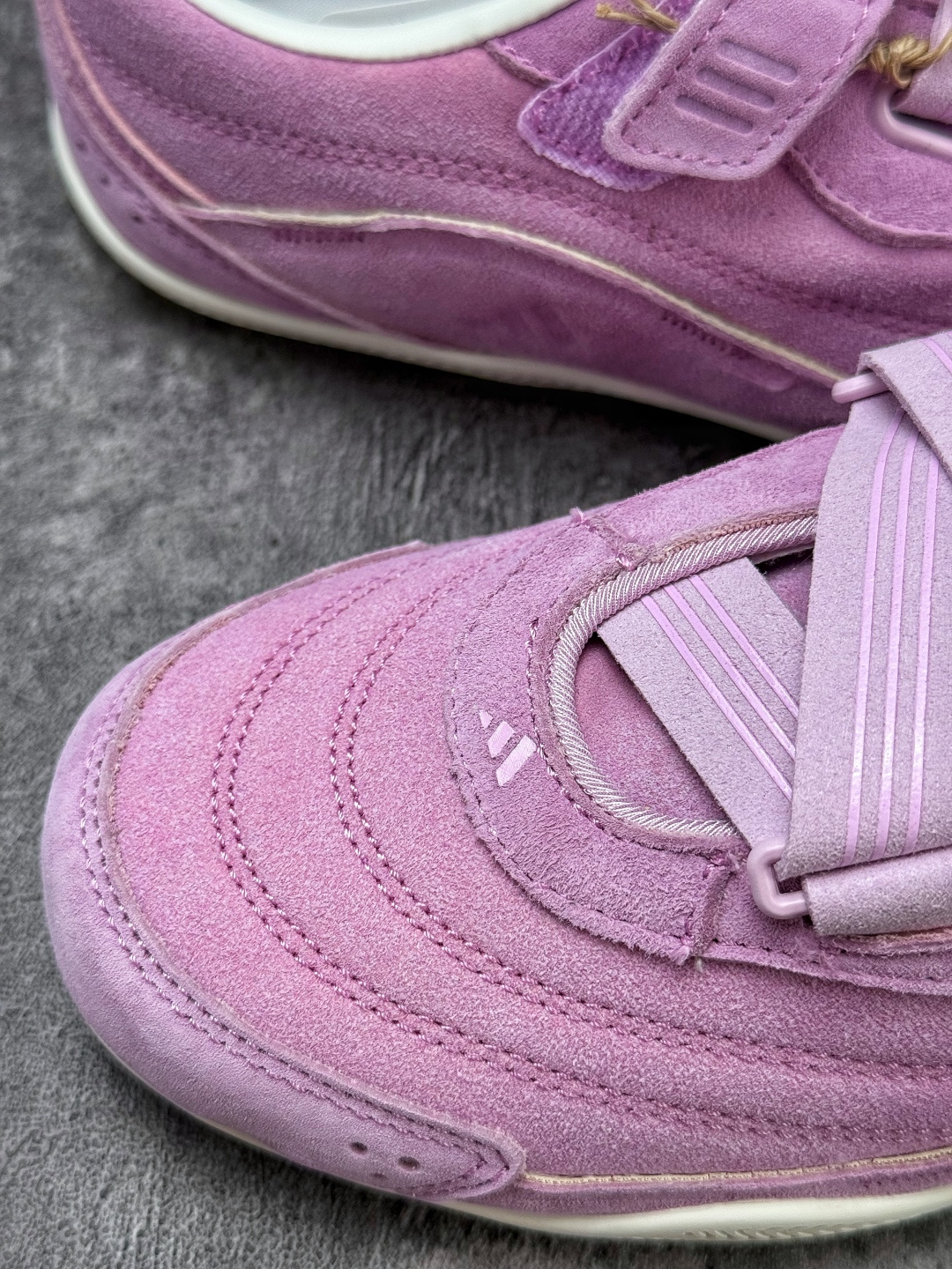 130 adidas FOS URBAN REVERIE 舒适时尚 阿迪fos芭蕾鞋 KJ4035-Chinese UA Cheap High Quatity Brand Clothes Bags handbags Sneakers wholesale wholesaler seller from China Factory suppliers Fashion Clothing Shoes best Quality Beautiful Price 130 adidas FOS URBAN REVERIE 舒适时尚 阿迪fos芭蕾鞋 KJ4035