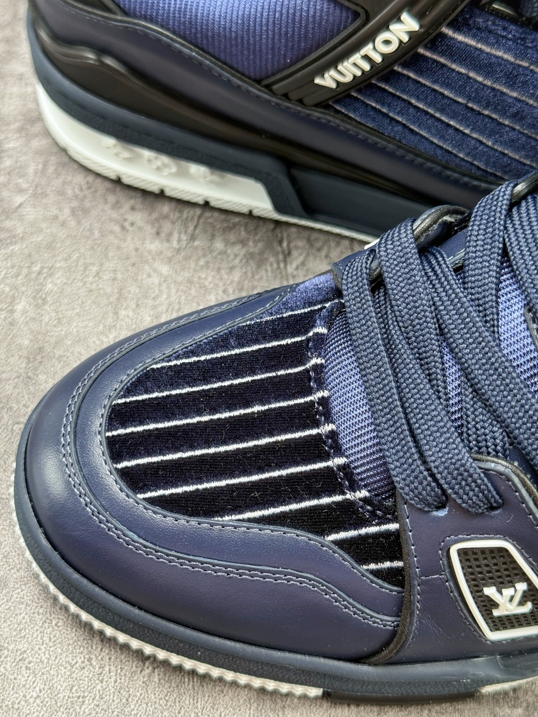 430 顶级YS版本莞产 LOUIS VUITTON 路易威登 LV Trainer 牛皮革鳄鱼皮-Chinese UA Cheap High Quatity Brand Clothes Bags handbags Sneakers wholesale wholesaler seller from China Factory suppliers Fashion Clothing Shoes best Quality Beautiful Price 430 顶级YS版本莞产 LOUIS VUITTON 路易威登 LV Trainer 牛皮革鳄鱼皮