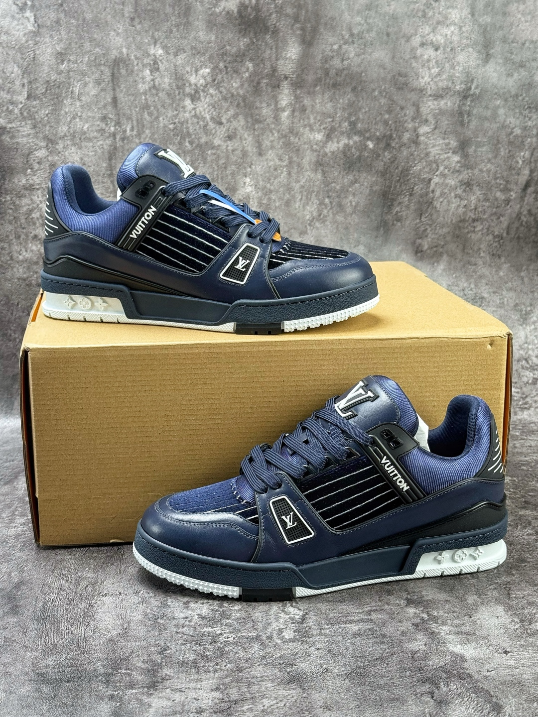 430 顶级YS版本莞产 LOUIS VUITTON 路易威登 LV Trainer 牛皮革鳄鱼皮-Chinese UA Cheap High Quatity Brand Clothes Bags handbags Sneakers wholesale wholesaler seller from China Factory suppliers Fashion Clothing Shoes best Quality Beautiful Price 430 顶级YS版本莞产 LOUIS VUITTON 路易威登 LV Trainer 牛皮革鳄鱼皮