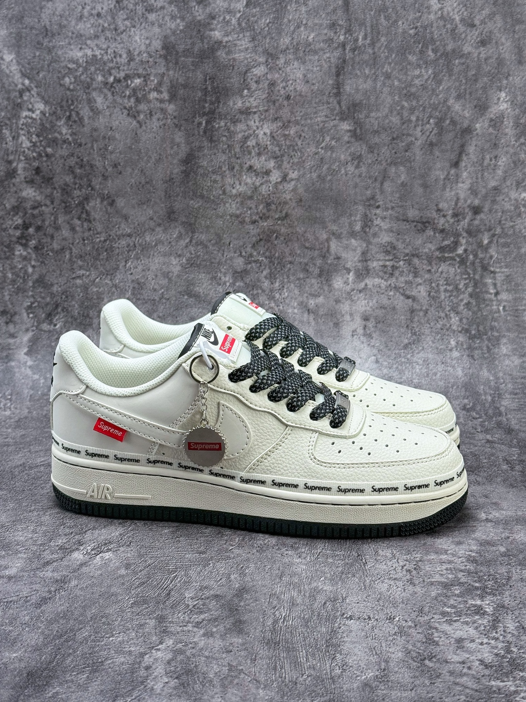 Nike Air Force 1 Low 07 x Superme 白黑满天星 XX3168-222-Top High Quatity Cheap Sneakers Fashion Clothing Clothes Bags handbags Shoes of all Brand wholesale With The best Quality And Beautiful Price from China Factory Chinese suppliers wholesaler seller Nike Air Force 1 Low 07 x Superme 白黑满天星 XX3168-222