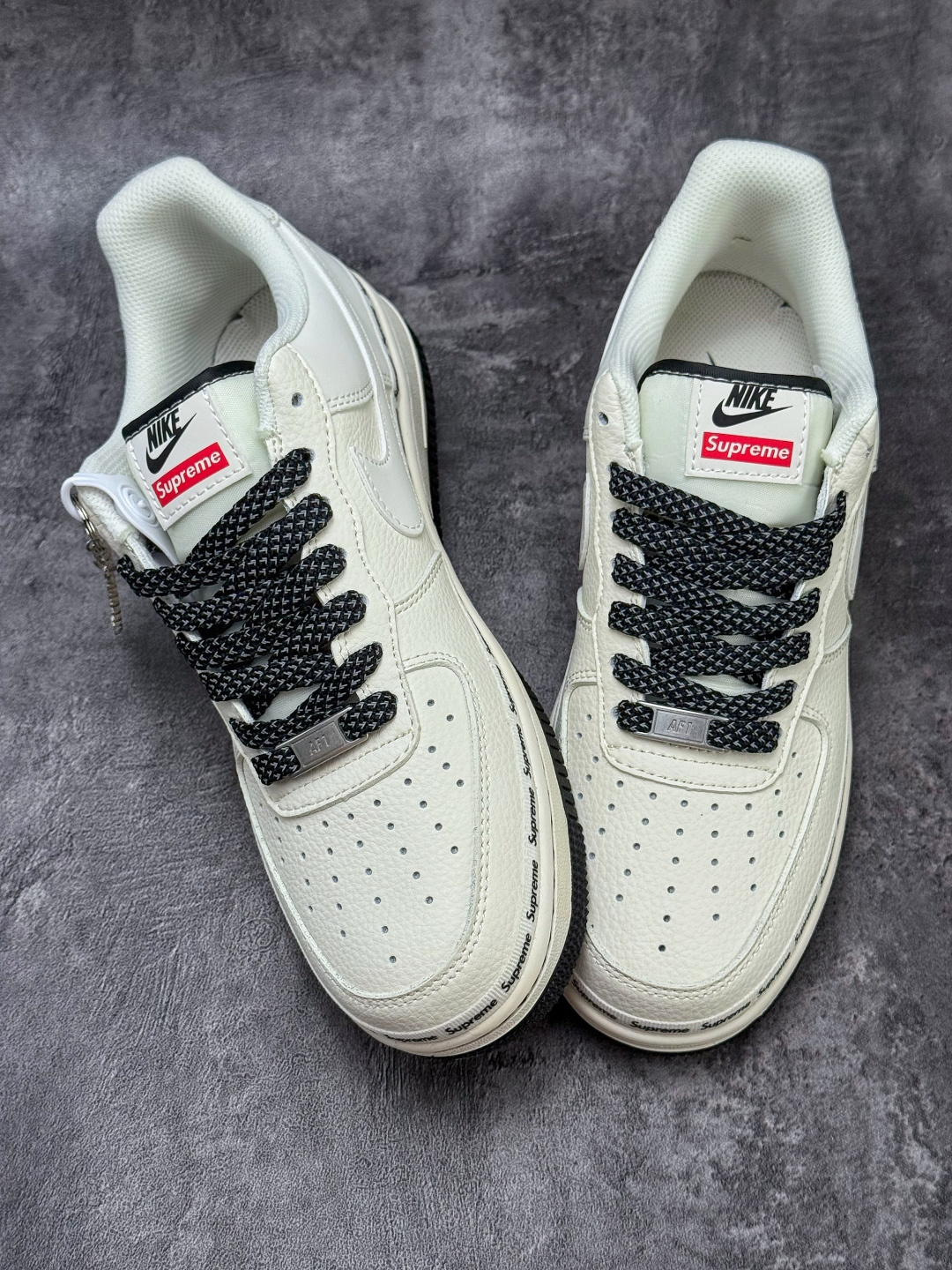 Nike Air Force 1 Low 07 x Superme 白黑满天星 XX3168-222-Top High Quatity Cheap Sneakers Fashion Clothing Clothes Bags handbags Shoes of all Brand wholesale With The best Quality And Beautiful Price from China Factory Chinese suppliers wholesaler seller Nike Air Force 1 Low 07 x Superme 白黑满天星 XX3168-222