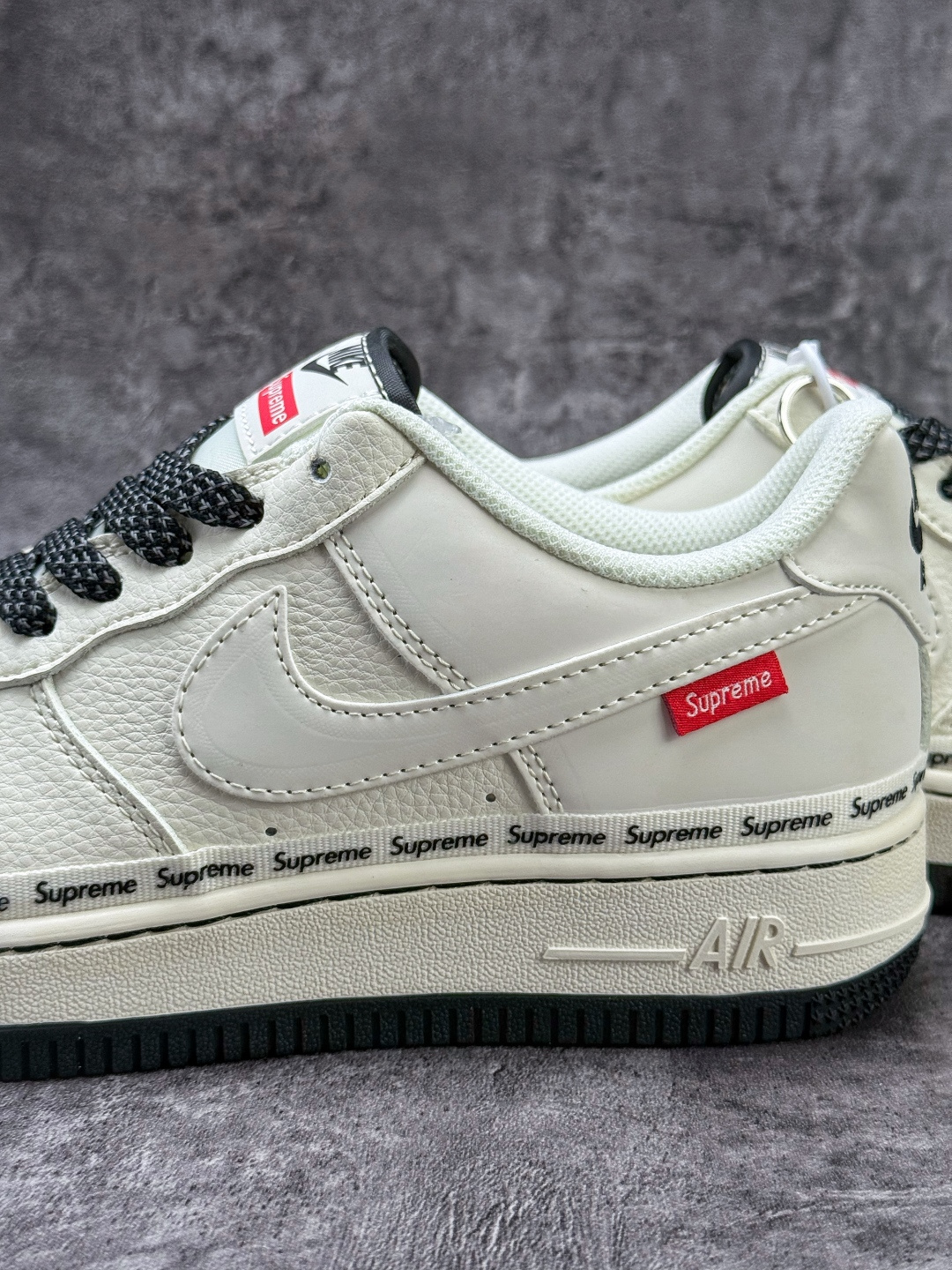 Nike Air Force 1 Low 07 x Superme 白黑满天星 XX3168-222-Top High Quatity Cheap Sneakers Fashion Clothing Clothes Bags handbags Shoes of all Brand wholesale With The best Quality And Beautiful Price from China Factory Chinese suppliers wholesaler seller Nike Air Force 1 Low 07 x Superme 白黑满天星 XX3168-222
