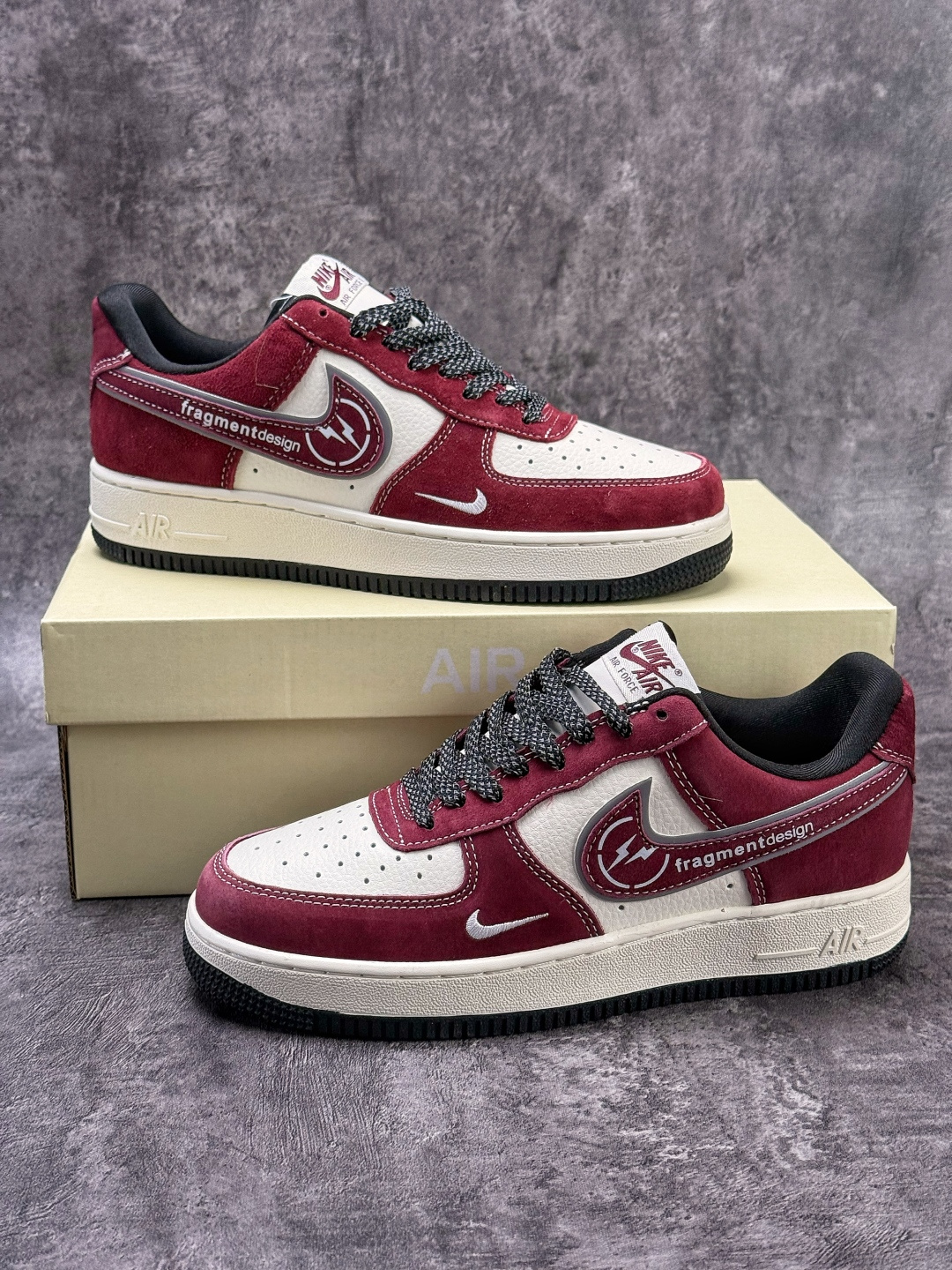 Nike Air Force 1 Low 07 x Fragment Design 红白小勾满天星 SS1979-002-Top High Quatity Cheap Sneakers Fashion Clothing Clothes Bags handbags Shoes of all Brand wholesale With The best Quality And Beautiful Price from China Factory Chinese suppliers wholesaler seller Nike Air Force 1 Low 07 x Fragment Design 红白小勾满天星 SS1979-002