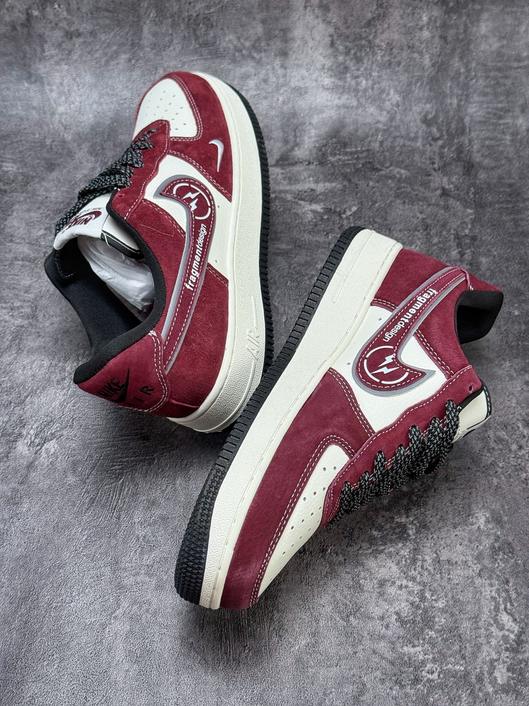 Nike Air Force 1 Low 07 x Fragment Design 红白小勾满天星 SS1979-002-Top High Quatity Cheap Sneakers Fashion Clothing Clothes Bags handbags Shoes of all Brand wholesale With The best Quality And Beautiful Price from China Factory Chinese suppliers wholesaler seller Nike Air Force 1 Low 07 x Fragment Design 红白小勾满天星 SS1979-002