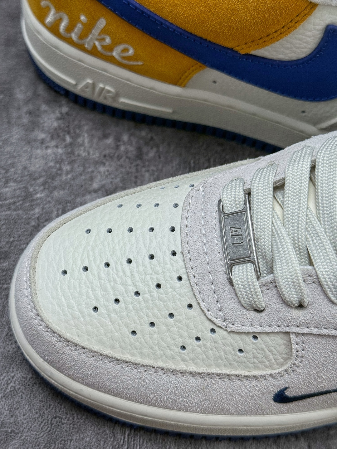 Nike Air Force 1 Low 07 灰白蓝小勾 HF2794-100