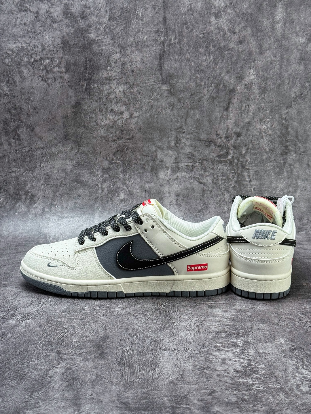 Nike SB Dunk Low x Superme 白灰黑小勾满天星 纯原大厂出品 极力推荐 JP1628-011-莆田鞋,莆田鞋货源,高仿鞋,高仿鞋货源,安福档口,莆田高仿鞋,莆田鞋批发,高仿鞋批发,莆田高仿运动鞋,高仿运动鞋,莆田运动鞋 Nike SB Dunk Low x Superme 白灰黑小勾满天星 纯原大厂出品 极力推荐 JP1628-011