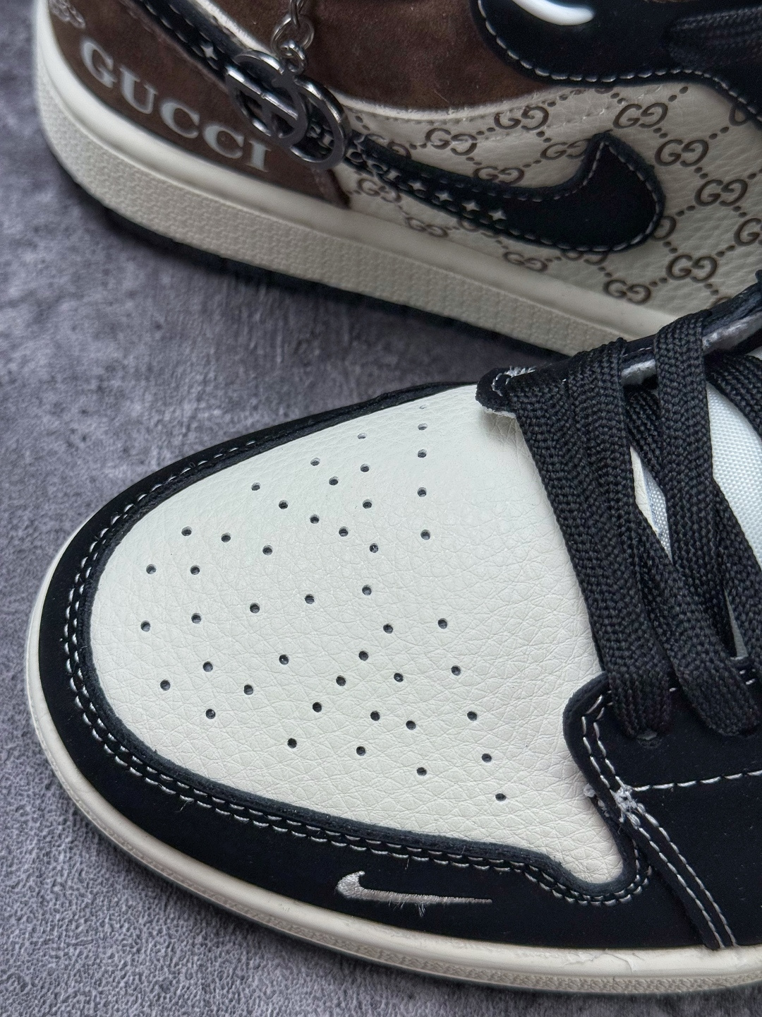 Nike Jordan Air Jordan 1 x GUCCI 黑白棕小勾 纯原大厂出品 极力推荐 LD8888-011-Top High Quatity Cheap Sneakers Fashion Clothing Clothes Bags handbags Shoes of all Brand wholesale With The best Quality And Beautiful Price from China Factory Chinese suppliers wholesaler seller Nike Jordan Air Jordan 1 x GUCCI 黑白棕小勾 纯原大厂出品 极力推荐 LD8888-011