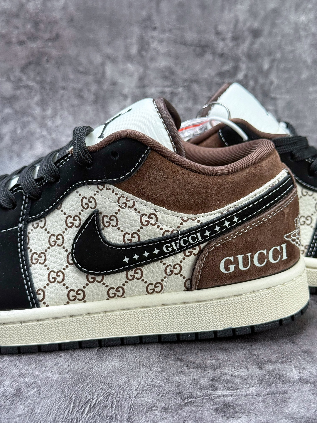 Nike Jordan Air Jordan 1 x GUCCI 黑白棕小勾 纯原大厂出品 极力推荐 LD8888-011-Top High Quatity Cheap Sneakers Fashion Clothing Clothes Bags handbags Shoes of all Brand wholesale With The best Quality And Beautiful Price from China Factory Chinese suppliers wholesaler seller Nike Jordan Air Jordan 1 x GUCCI 黑白棕小勾 纯原大厂出品 极力推荐 LD8888-011