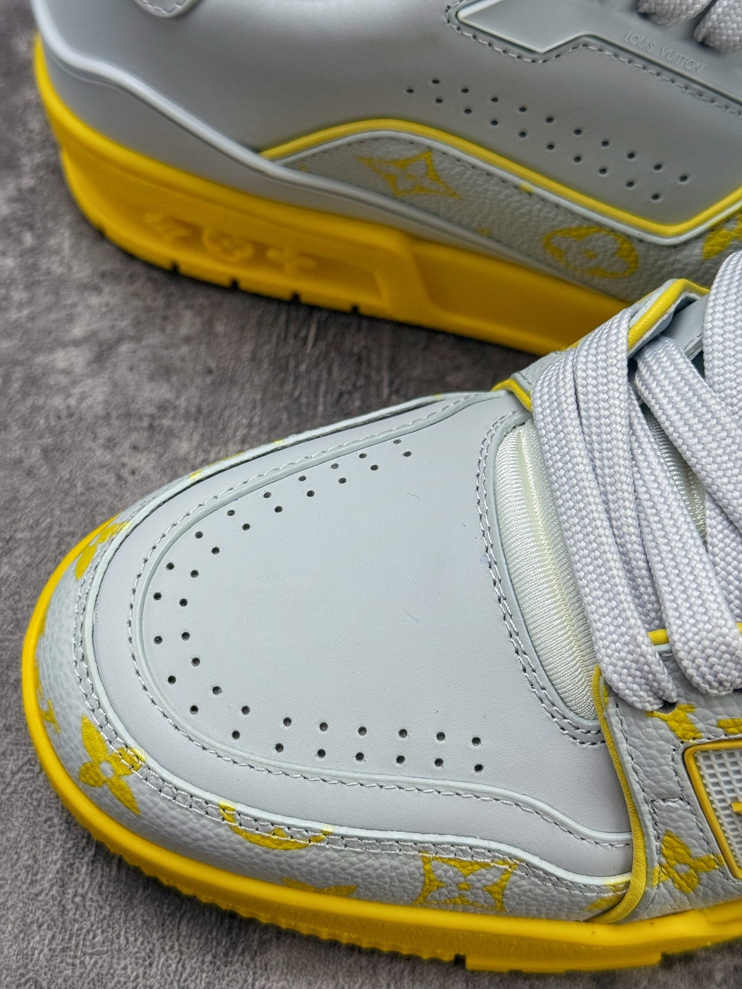 顶级YS版本LOUIS VUITTON 路易威登 LV Trainer 牛皮革鳄鱼皮-Top High Quatity Cheap Sneakers Fashion Clothing Clothes Bags handbags Shoes of all Brand wholesale With The best Quality And Beautiful Price from China Factory Chinese suppliers wholesaler seller 顶级YS版本LOUIS VUITTON 路易威登 LV Trainer 牛皮革鳄鱼皮