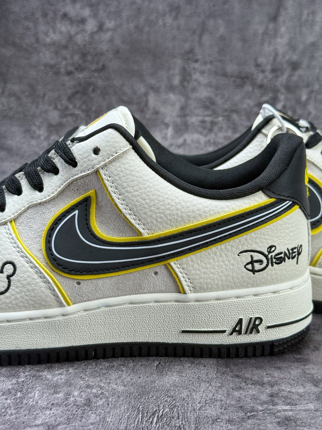 Nike Air Force 1 Low 07 x Disney 白黑小勾 SY1388-021-Top High Quatity Cheap Sneakers Fashion Clothing Clothes Bags handbags Shoes of all Brand wholesale With The best Quality And Beautiful Price from China Factory Chinese suppliers wholesaler seller Nike Air Force 1 Low 07 x Disney 白黑小勾 SY1388-021